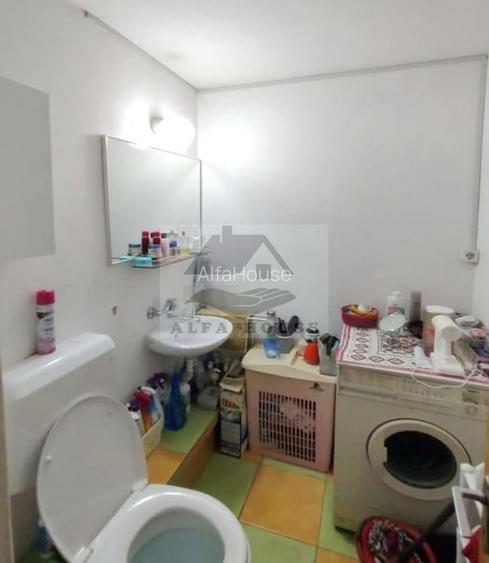 Apartament cu trei camere,  zona Racadau ,83 mp , etaj intermediar - 8