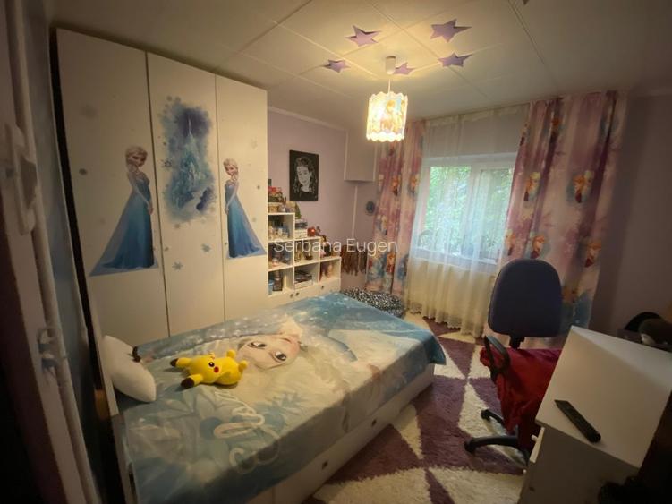 Apartament decomandat 3 camere | Etaj 3 | Complet mobilat și utilat - 1 MAI - 5
