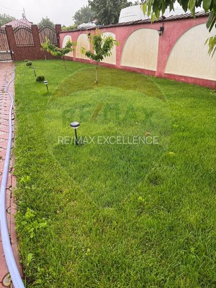 Casă / Vilă cu 5 camere de vânzare - 8