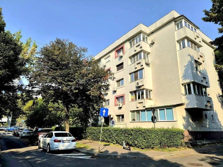 Vanzare apartament 2 doua camere decomandate - Aviatiei