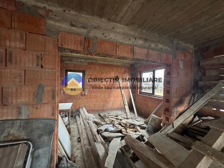 Vila la rosu  + teren 500 mp de vanzare – Zona Fermelor - 15