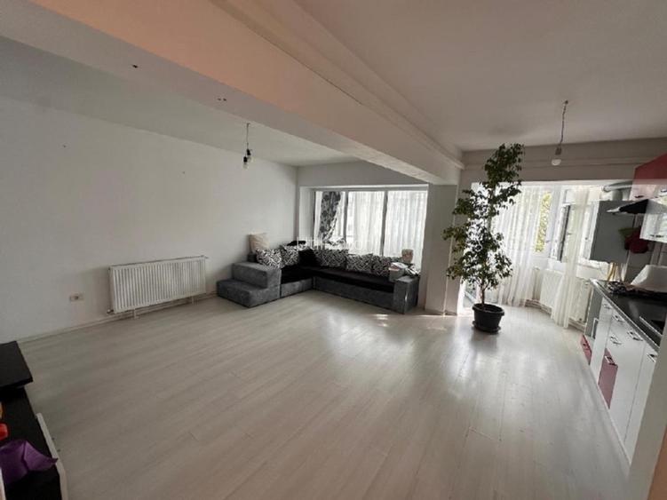 Apartament 3 camere - open space - 16