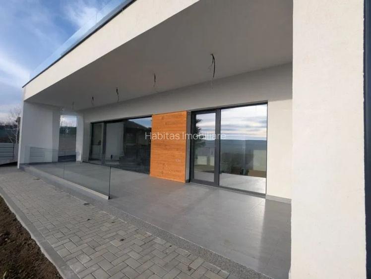 Casa individuala, teren 750 mp, Chinteni cu panorama spre lac - 3