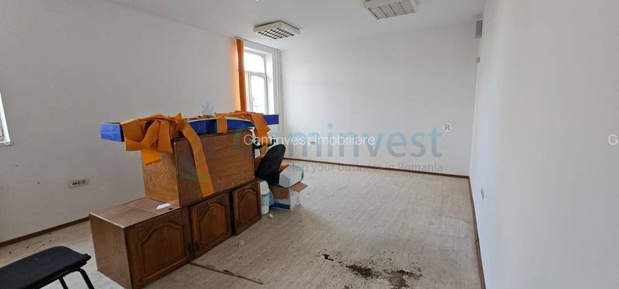 Cladire mixta - birouri si spatii depozitare - atelier, in zona Clujului, Oradea - 9