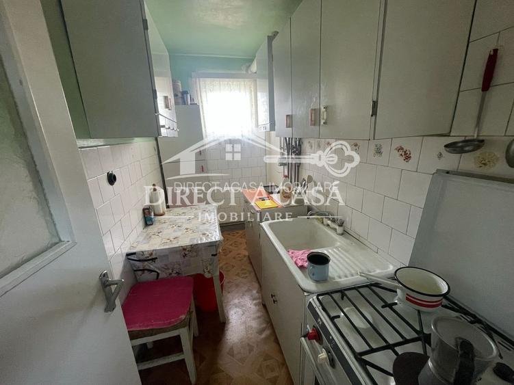 Apartament  cu 3 camere -Zona Dambu-B-dul 1848 - 5
