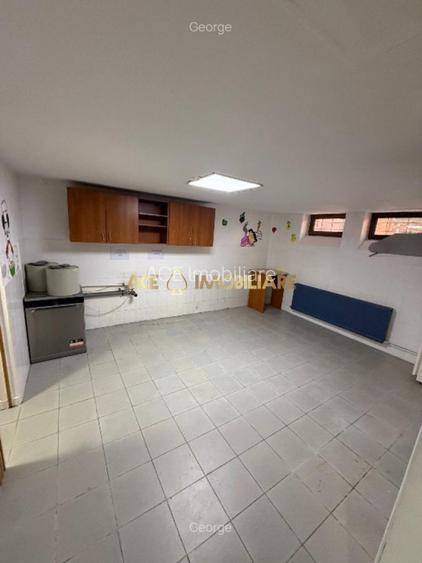 Casa de inchiriat | Vitan | 9 Camere | Spatiu Birouri | Curte - 6