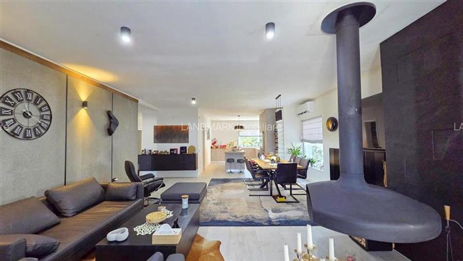 VILA PE PARTER SUPERBA MOBILATA / UTILATA CU PISICINA SI TEREN GENEROS - 9