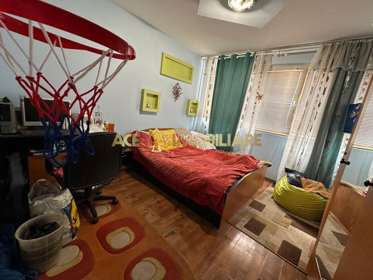 2 Camere de Vanzare | Eroii Revolutiei | Metrou | Bloc Anvelopat - 2