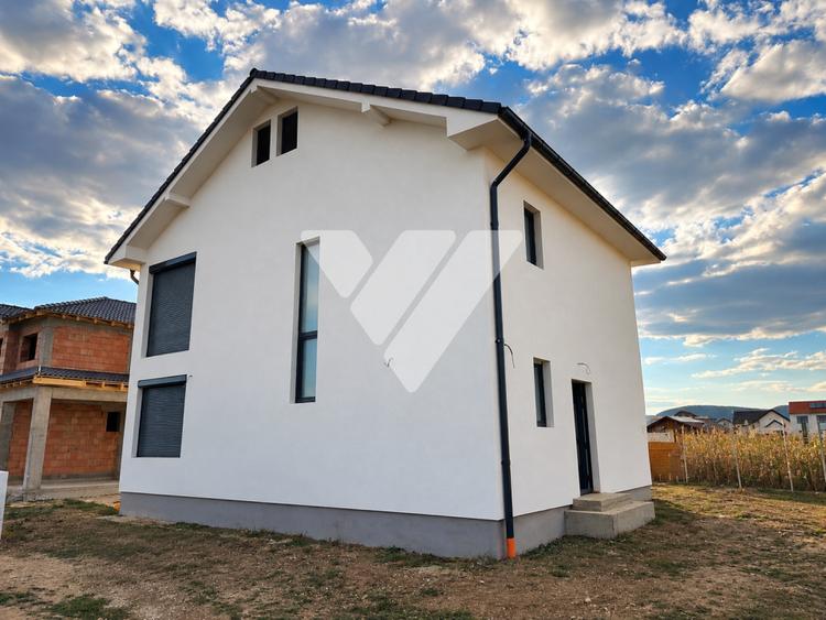 Casa individuala premium 4 camere 2 bai teren 310 mp Cristian Sibiu