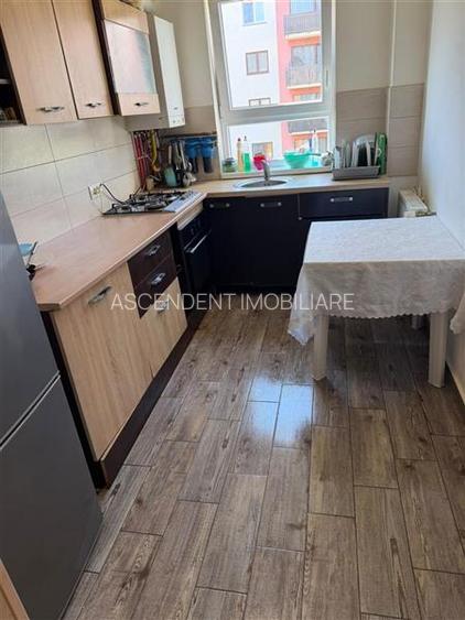 Apartament 2 camere decomandat, etaj2,  Tractorul, Brasov - 6