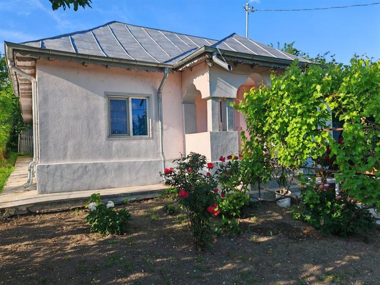 VANZARE CASA INDIVIDUALA