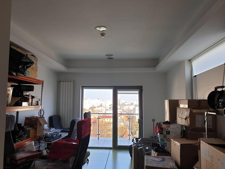 SPATII DE BIROURI LUX, PIATA ROMANA
