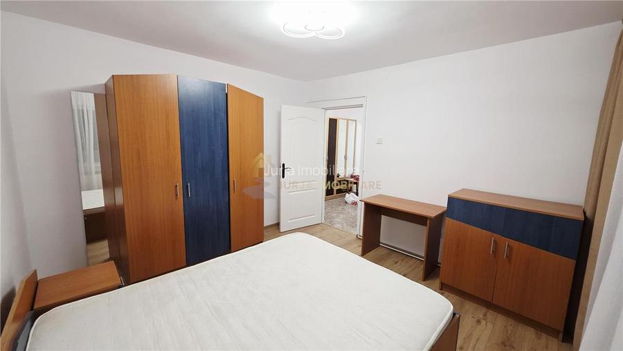 APARTAMENT 3 CAMERE  74 MP | 3 BALCOANE 12 MP | MANASTUR PARANG - 12