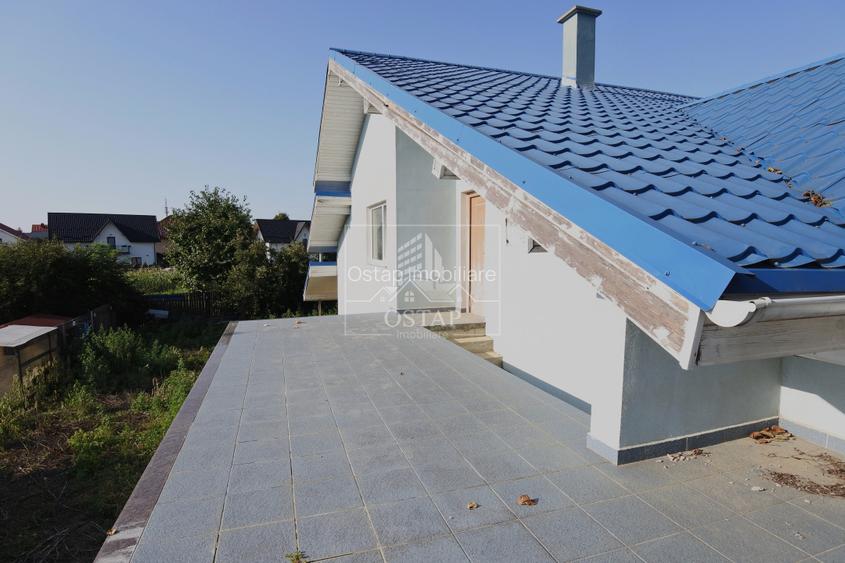 Șerbanesti - strada Siretului - vila la gri - P+M - teren 1.000 mp - 5