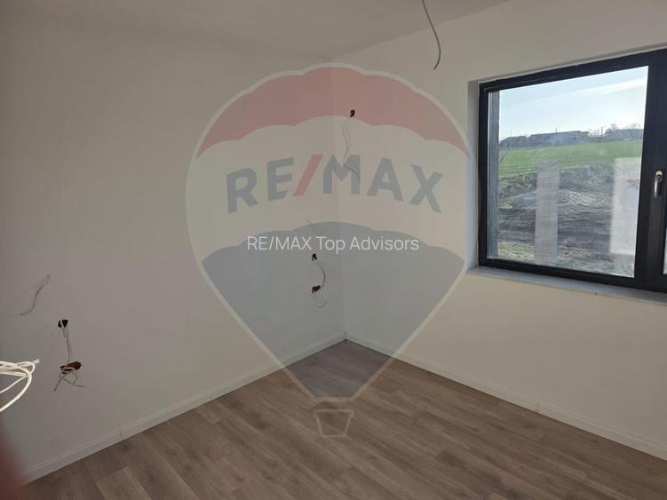 VANZARE Casă / Vilă PREMIUM 4 camere la pret normal - 14