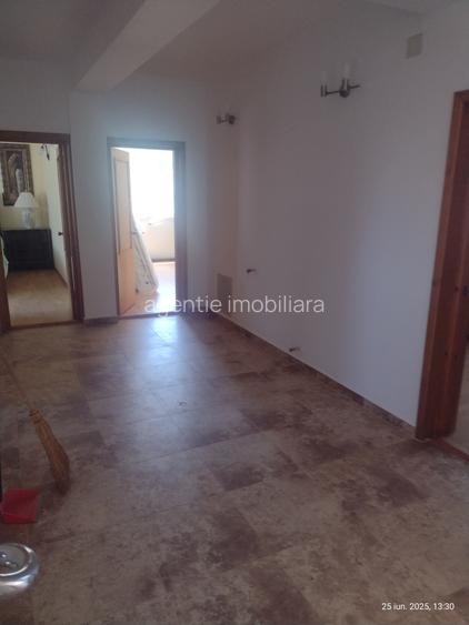 Vila P+1+M Eforie Sud 12 camere pretabil pensiune - 16