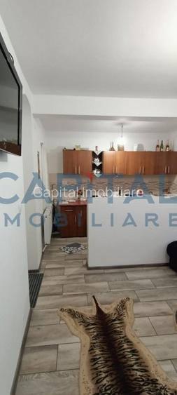 Constructie cu 3 apartamente + teren+ 2 spatii comerciale - 5