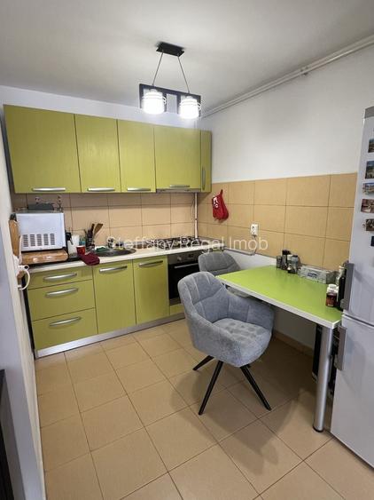 Apratament 2 camere de vanzare Apusului - 3