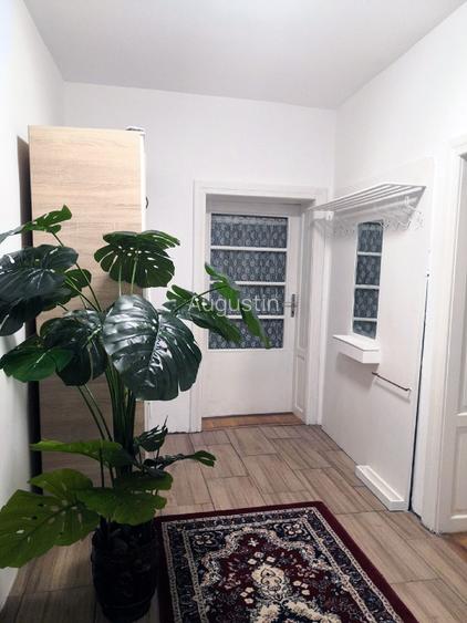 Proprietate unică în Reghin – 1,5 ha intravilan + 2 case locuibile + utilități  - 10