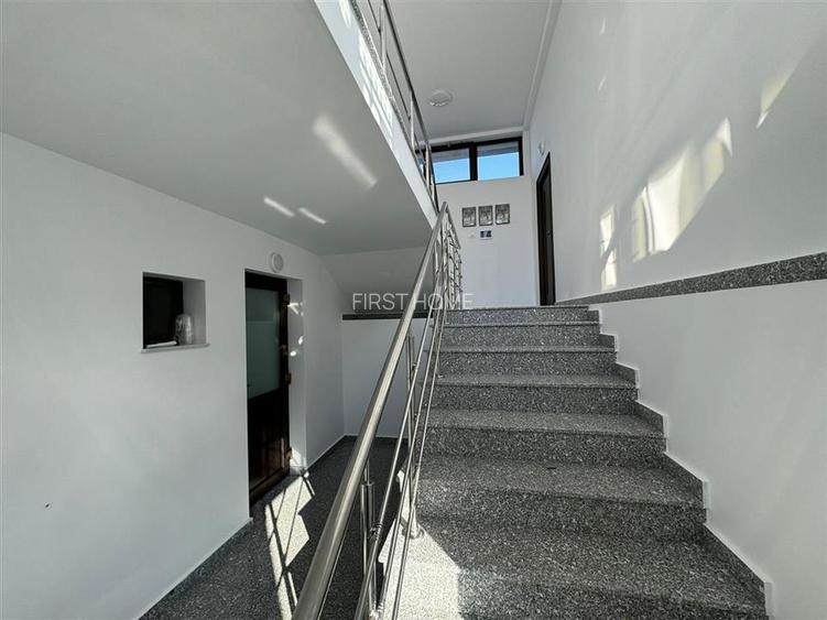 Cladire cu 3 apartamente in suprafata totala construita de 500 mp - 31