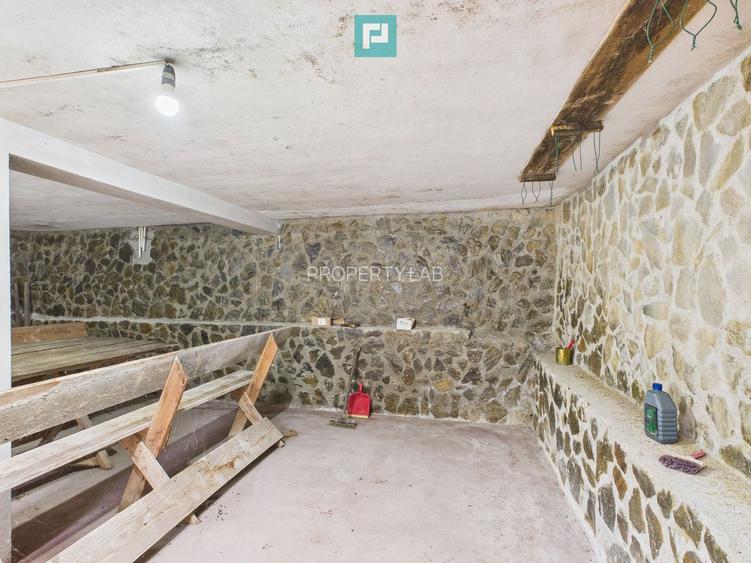 Teren 977 mp cu fundație și pivniță finalizată - 9