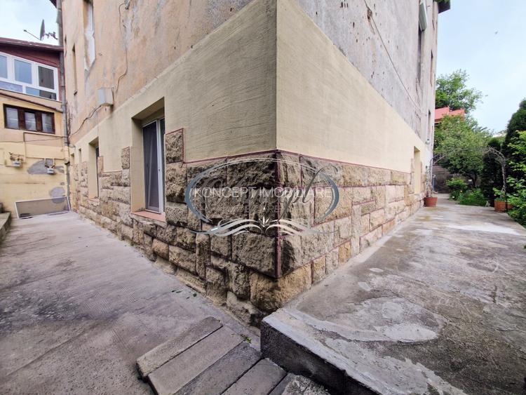 Apartament in imobil interbelic, str. Emil Racovita - 17