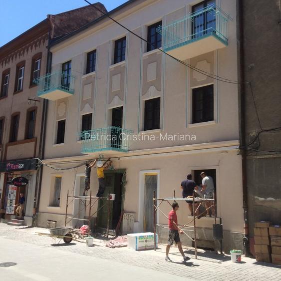 SPAȚIU COMERCIAL ULTRACENTRAL , pietonala ,clădire istorică ,complet  renovata - 2