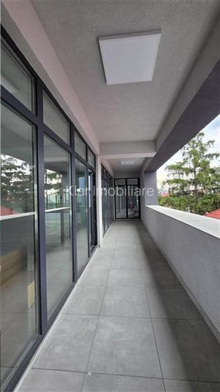 Spatiu servicii acces public 250mp, Aurel Vlaicu, zona str. Rodnei - 7