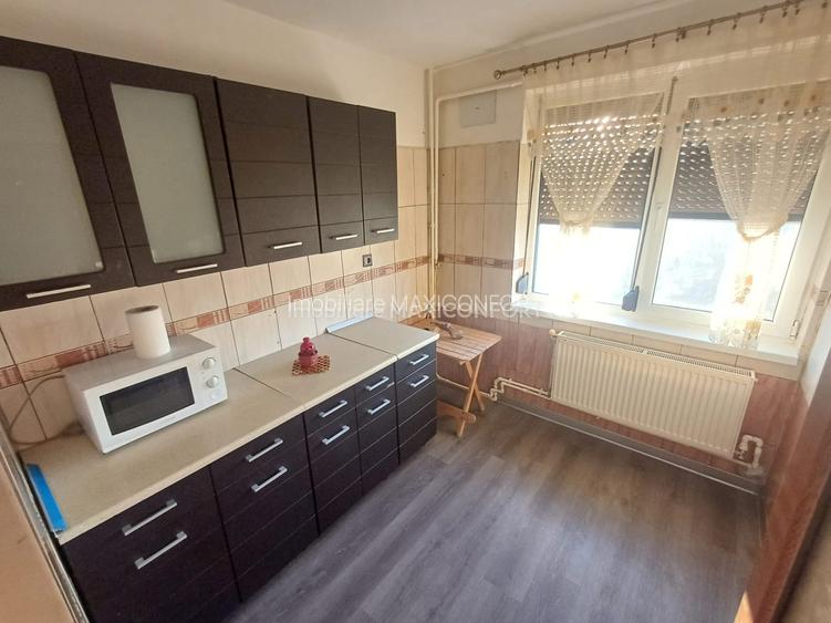 OFERTĂ! Apartament 2 camere Zona Școlilor – mobilat, etaj 3 - 8