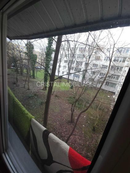 Vanzare apartament 3 camere Titan- Aleea Giurgeni, boxa, posibilitate centrala - 7