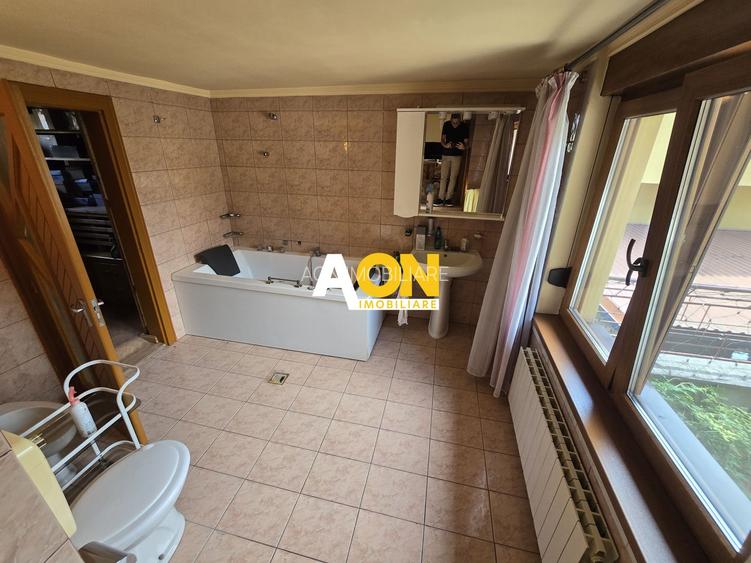 Vila cu 6 Camere,  Zona Centrala - 11