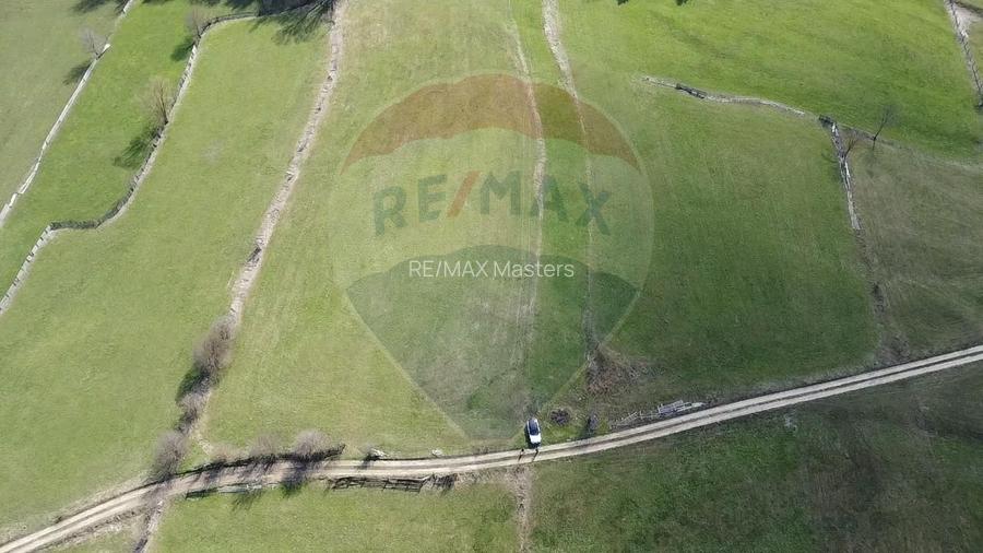 Teren 9,202 mp Manastirea Humorului / Strada Principala BUCOVINA - 10