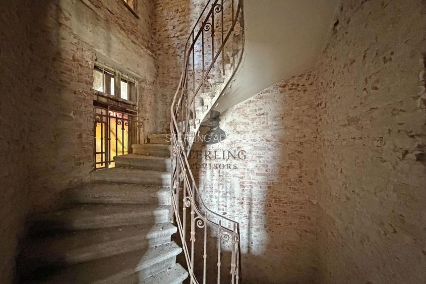 Imobil versatil, 1000 mp, pretabil conversie hotel sau apartamente - 15