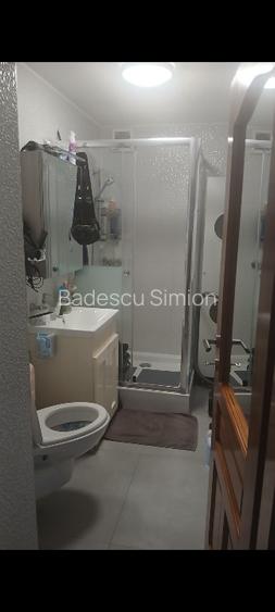 Vând apartament pe str. Libertatii nr 8 (trecere pietoni spre piață) - 8