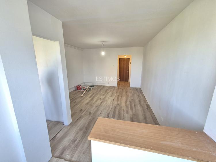 Vanzare garsoniera  zona Astra Str.Soarelui etajul 4 din 9 bloc cu 2 lifturi - 4