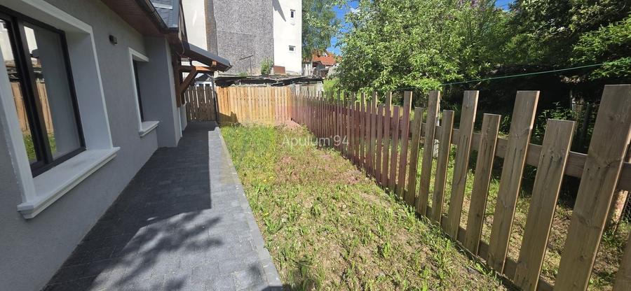 Casa de vanzare cu 2 apartamente in Azuga - 26