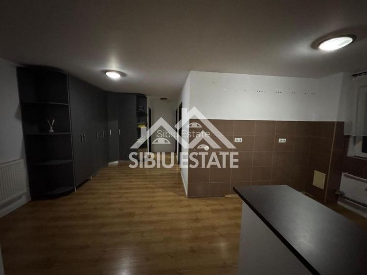 Apartament de vanzare cu 3 camere spatios s.u. 81.3mp-Super pret - 16