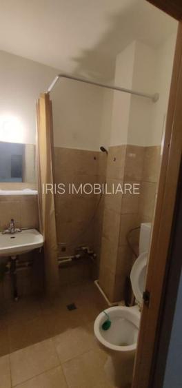 Garsonieră , Podui Ros, et 6 - 3