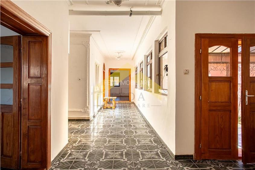 Casa in zona Parneava 5 camere de vanzare - 13