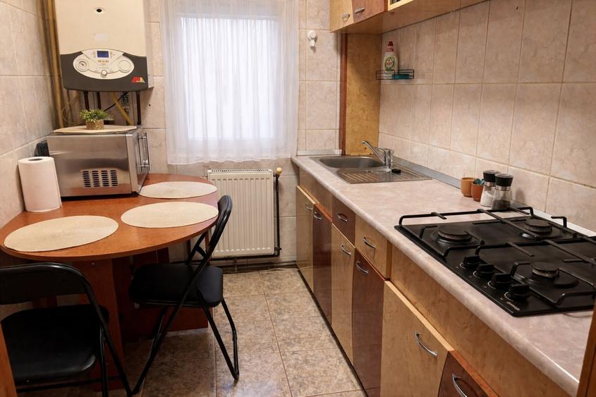 Apartament cu 2 camere, etajul 2/4, zona Alexandru cel Bun
