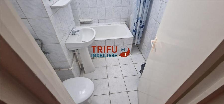 Apartament 2 Camere Decomandat, Zona Liceului Sportiv - Oportunitate de Investi&