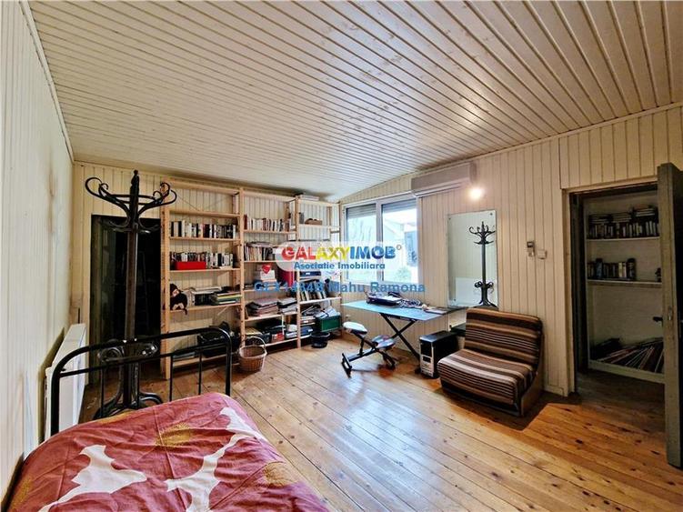 Casa veche renovata, parter+mansarda, curte proprie, Foisorul de Foc