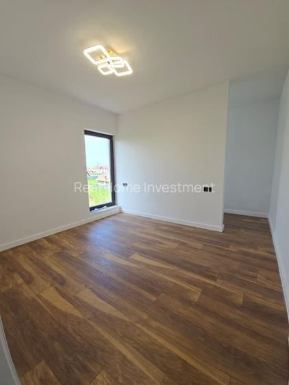 Casa/Vila 4 camere,teren 616 mp/Com.Berceni - 9