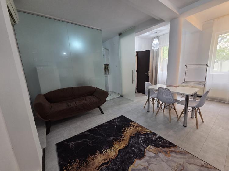 Particular, inchiriez studiou spatios Dristor-metrou