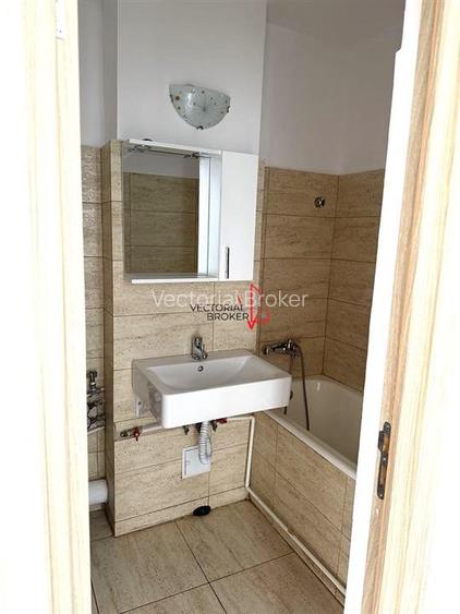 Apartament et.6/10 zona Colentina- Teiul Doamnei - 7