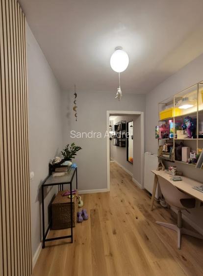 Apartament ultracentral, 3 camere în vilă interbelică, intrare separată, terasă - 11