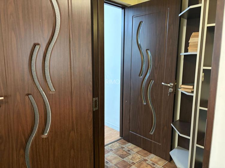 Apartament cu trei camere, Brancoveanu, 120.000€ negociabil - 15