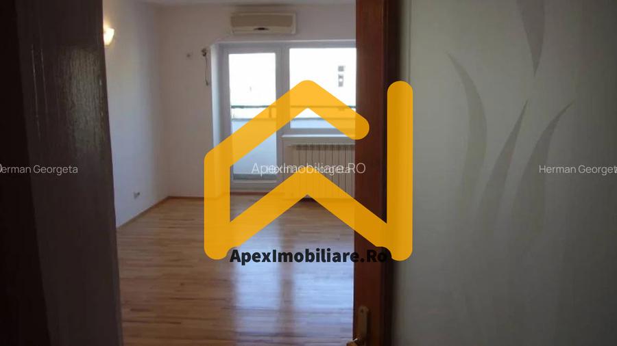 Bd Unirii, Alba Iulia | Duplex 4 Camere pentru birouri | 3 Terase - 3