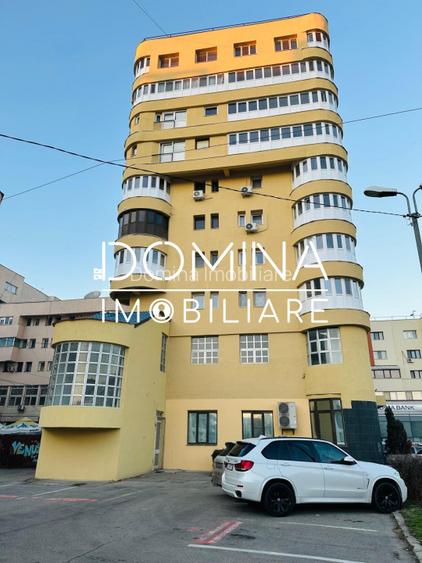 *Spațiu ultracentral 220 mp* - vânzare/închiriere- vizibilitate maximă - 5