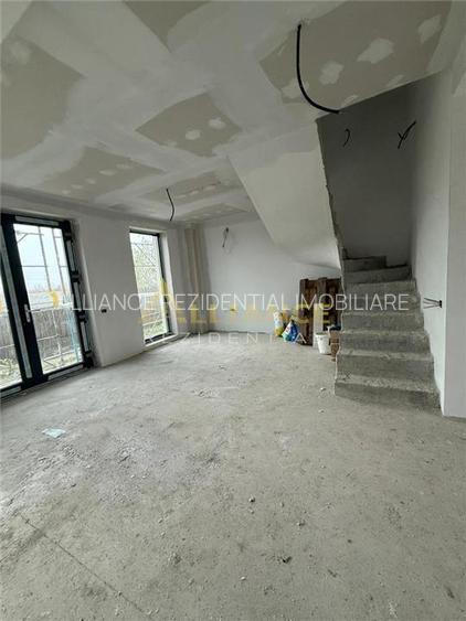 Casa Tip Duplex P+1+M - 5 camere - 4 bai 180 MPU - Teren - 190 MP - 6